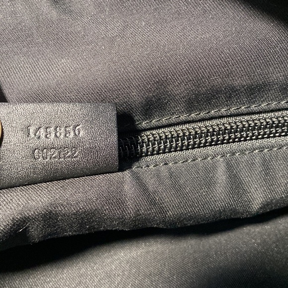 Gucci Black Patch GG Messenger Crossbody Bag - Picture 6 of 16